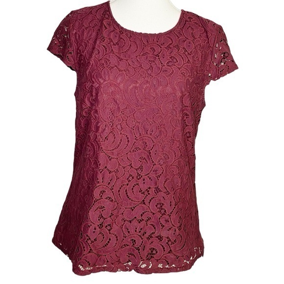 Laundry By Shelli Segal Tops - Laundry by Shelli Segal Elegant Lace Burgundy Cap Sleeve Top